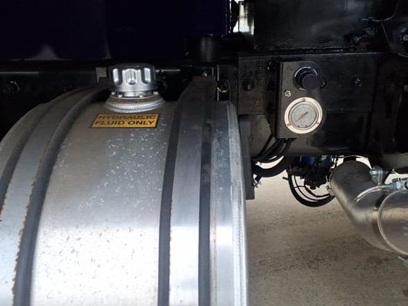 2025 Kenworth T880 image 4