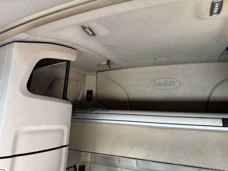 2022 Peterbilt 579 image 45