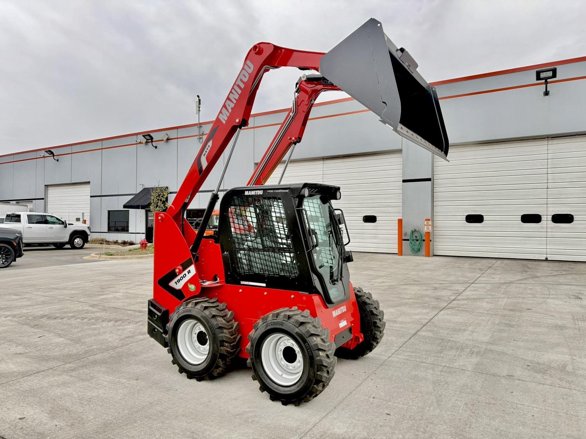 2025 MANITOU 1900R SL4642 Premium Plus image 9