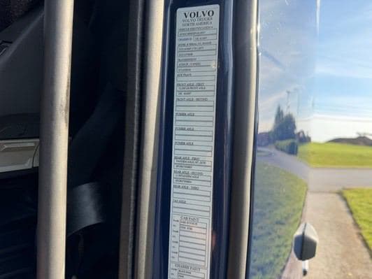 2023 Volvo image 16