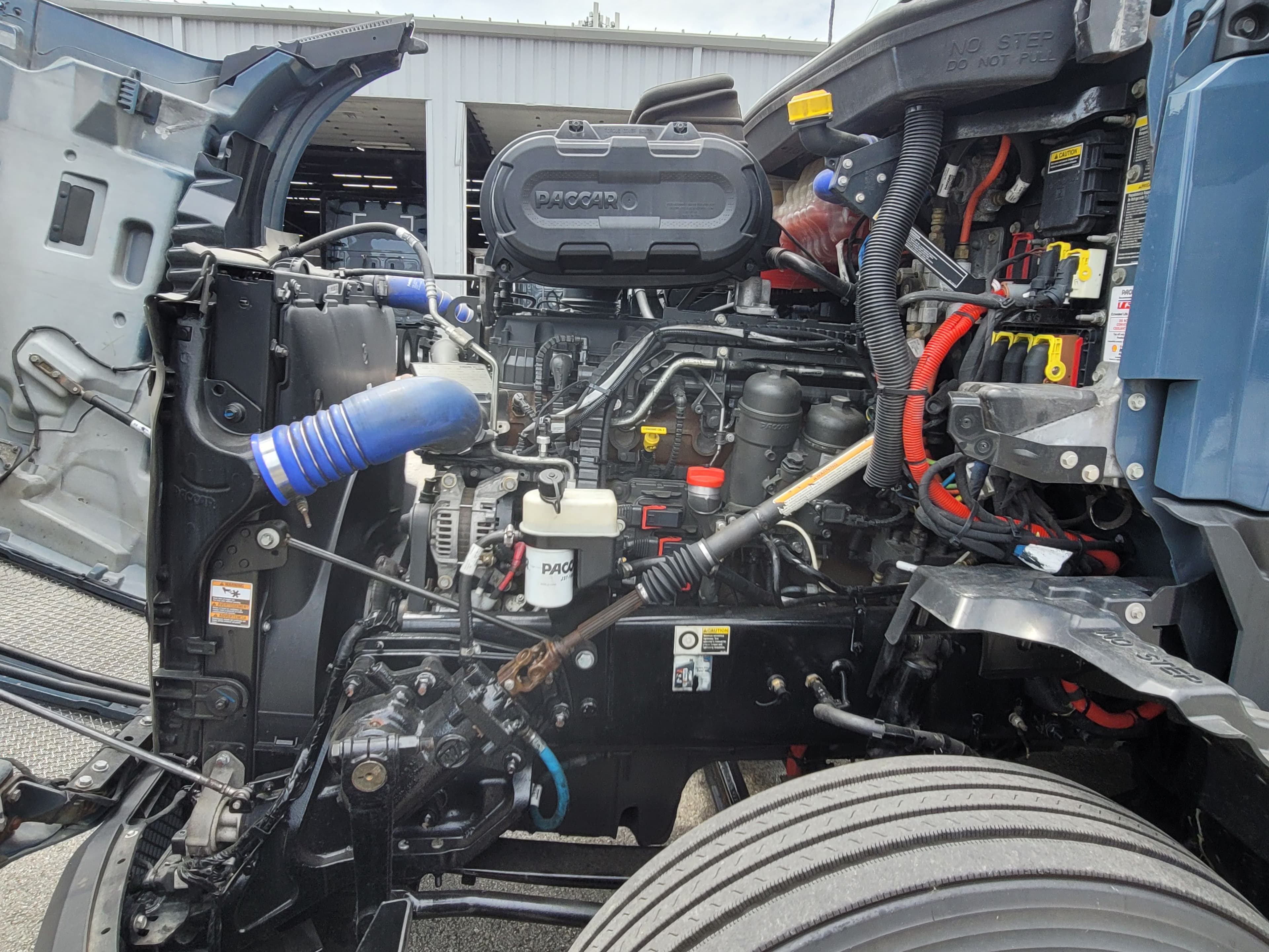 2023 Kenworth T680 image 6