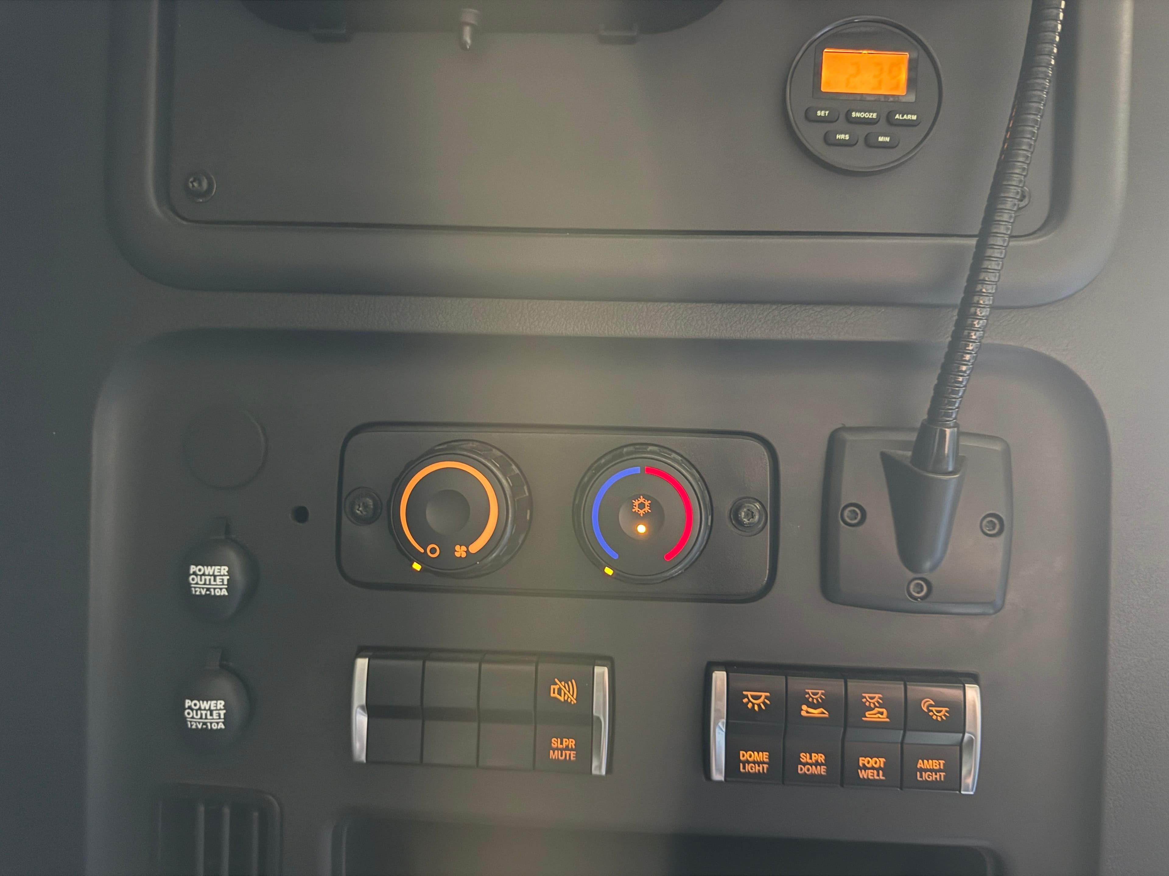 2021 Freightliner Cascadia 126 image 36