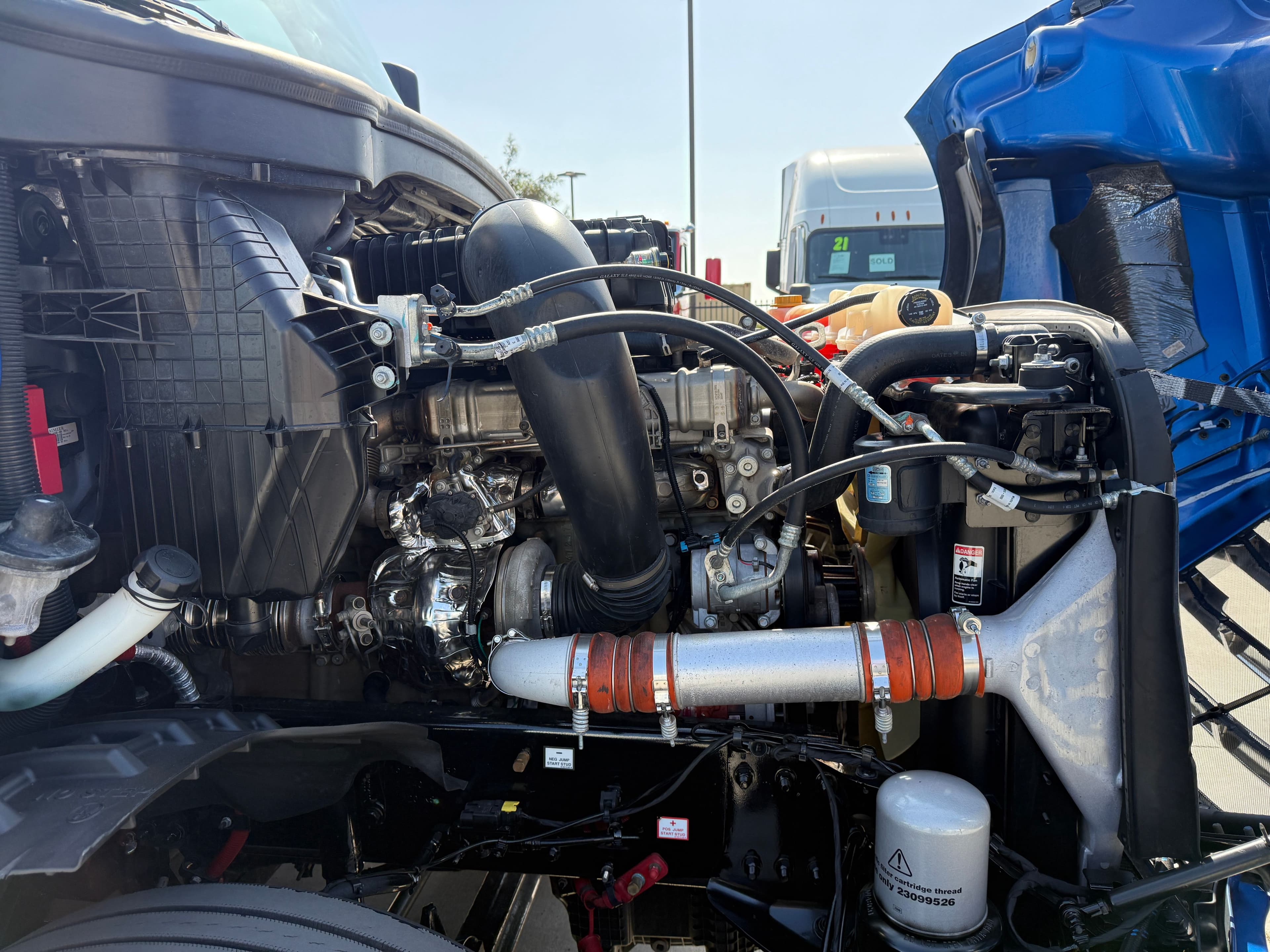 2022 Freightliner Cascadia 126 image 13