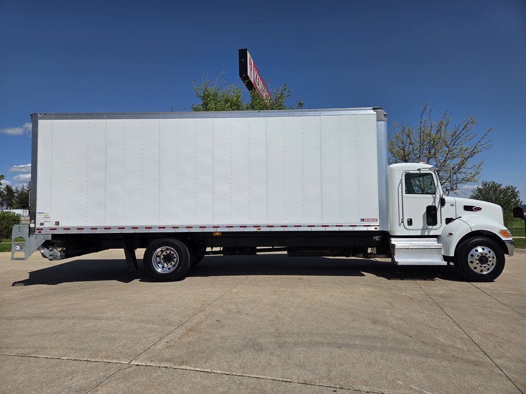 Used 2020 PETERBILT 330 image 8