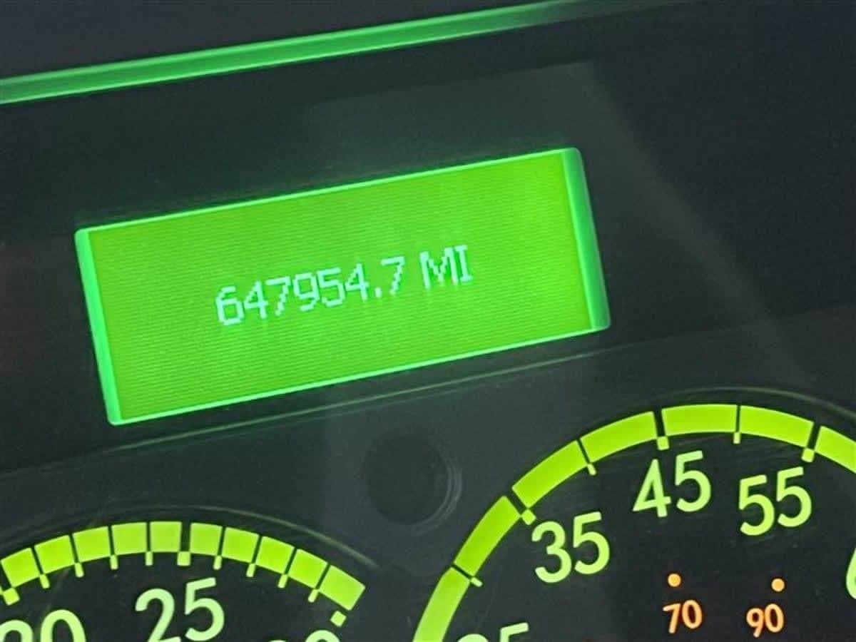 2018 Freightliner Cascadia 125 Sleeper Semi Truck - 72" Condo Sleeper, 475HP, 10 Speed Automatic image 10