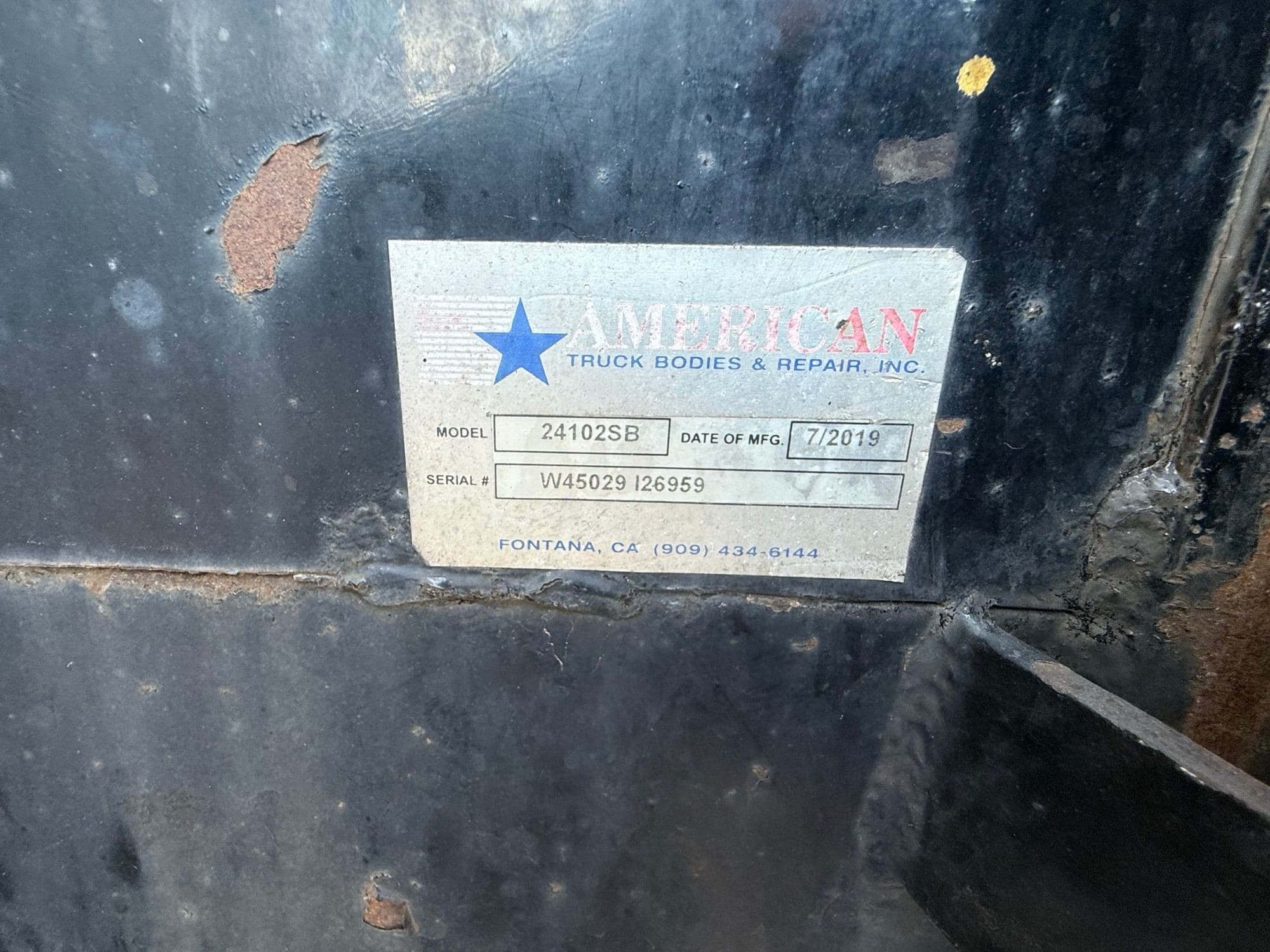 2020 Peterbilt 330 image 8