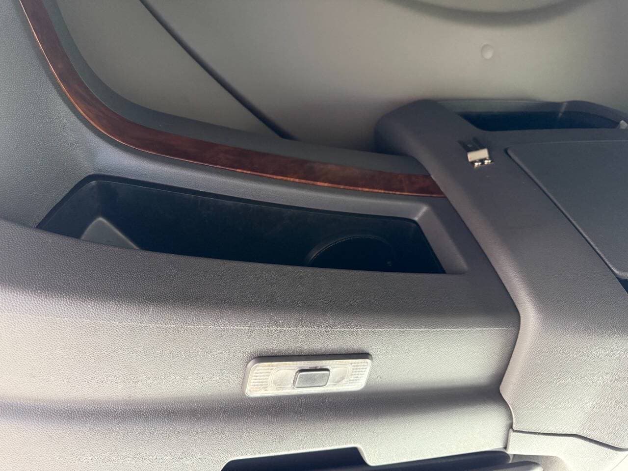 2022 International LT625 image 16