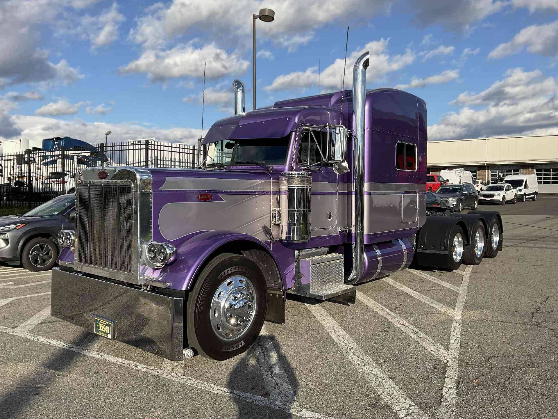2000 Peterbilt 379 image 4