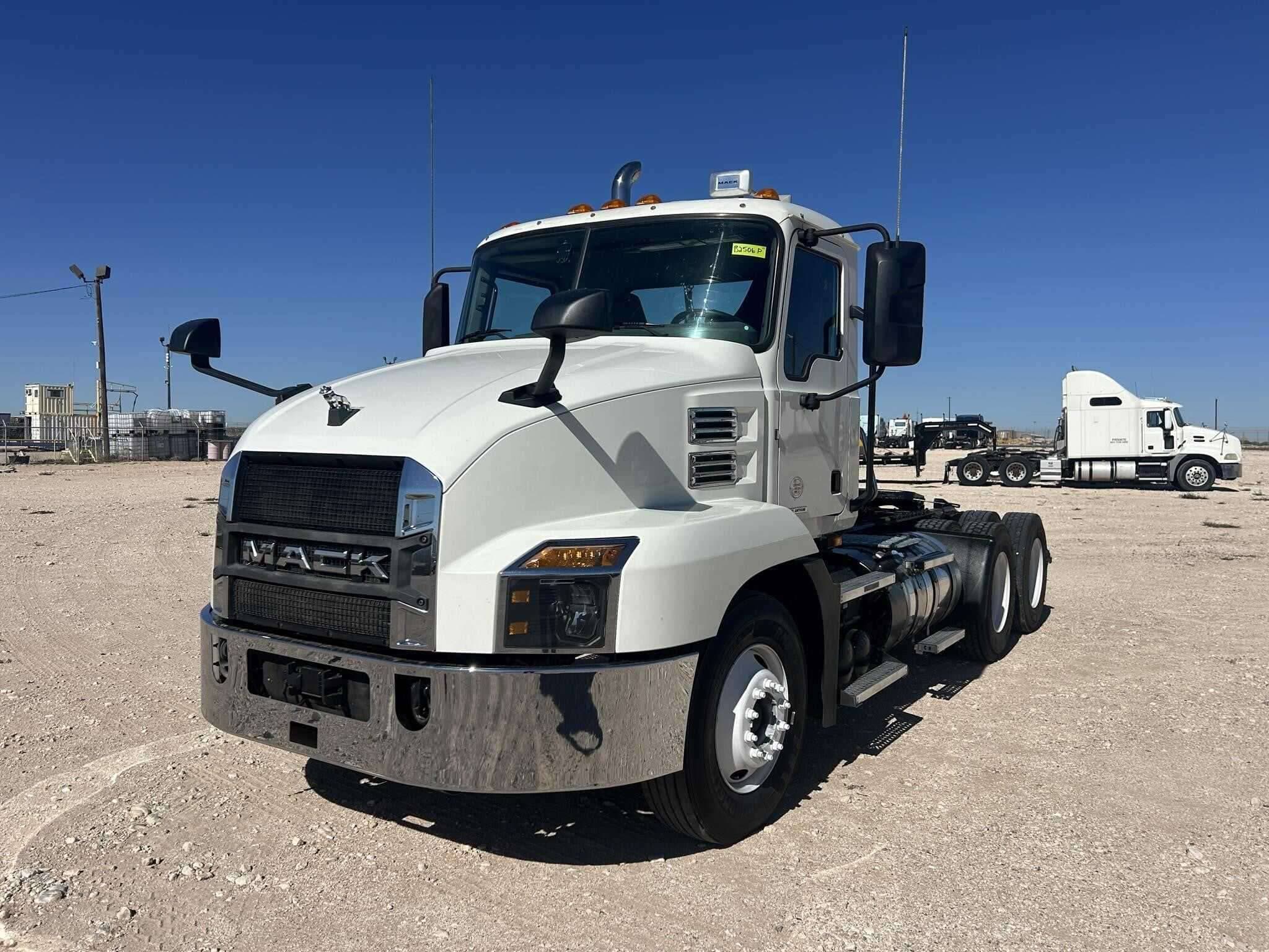 Used 2020 MACK ANTHEM Conventional - Day Cab in Odessa, TX image 1