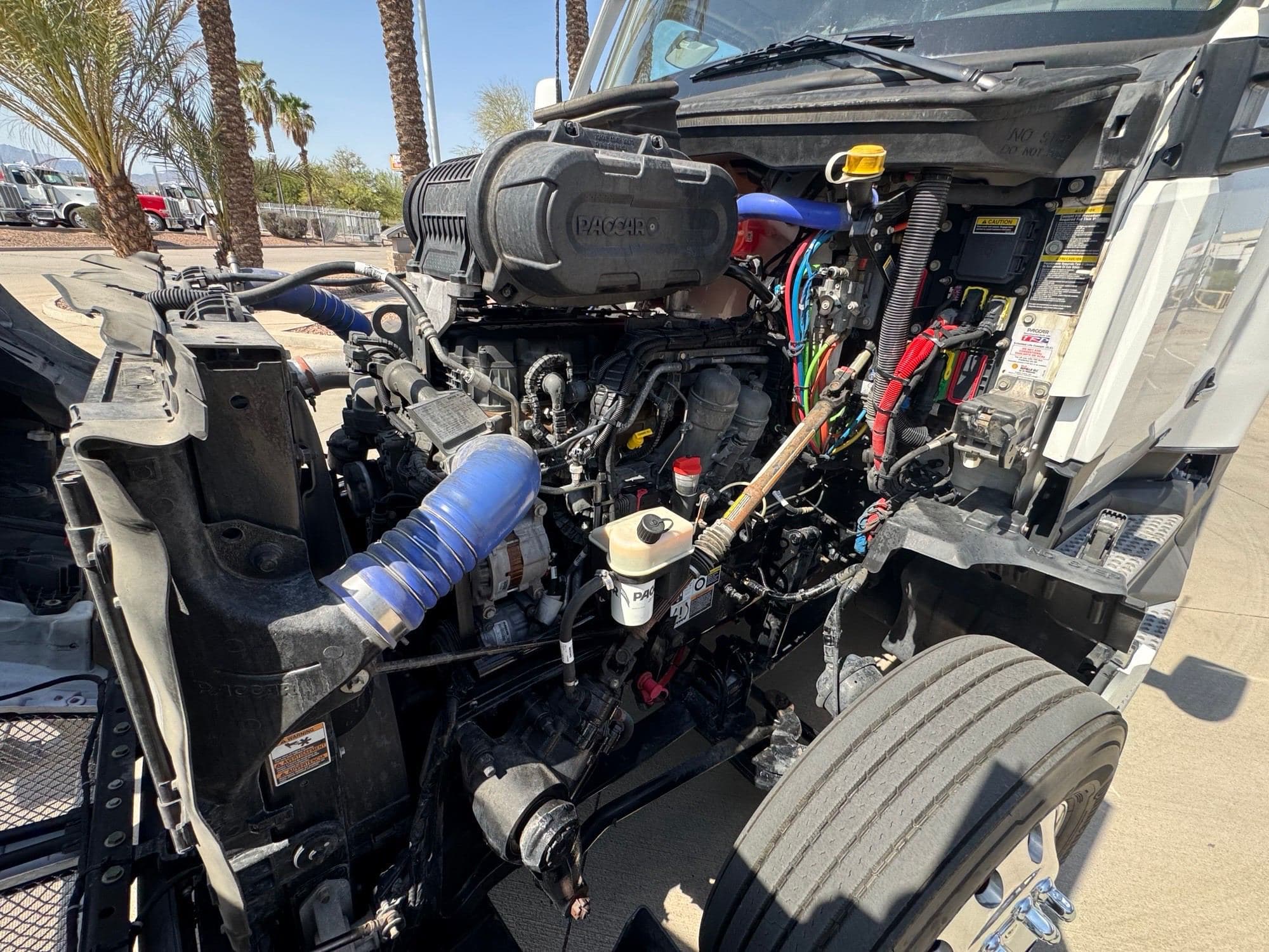 2023 Kenworth T680 image 13