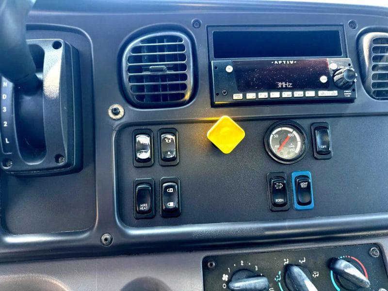 2017 Freightliner Cascadia 125 image 16