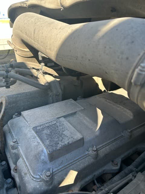 2015 International LF687 image 17