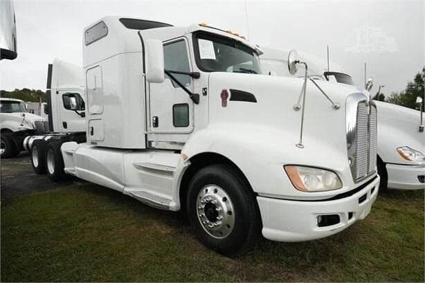 2013 Kenworth T6 Series image 2