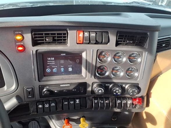 2026 Kenworth W990 image 8