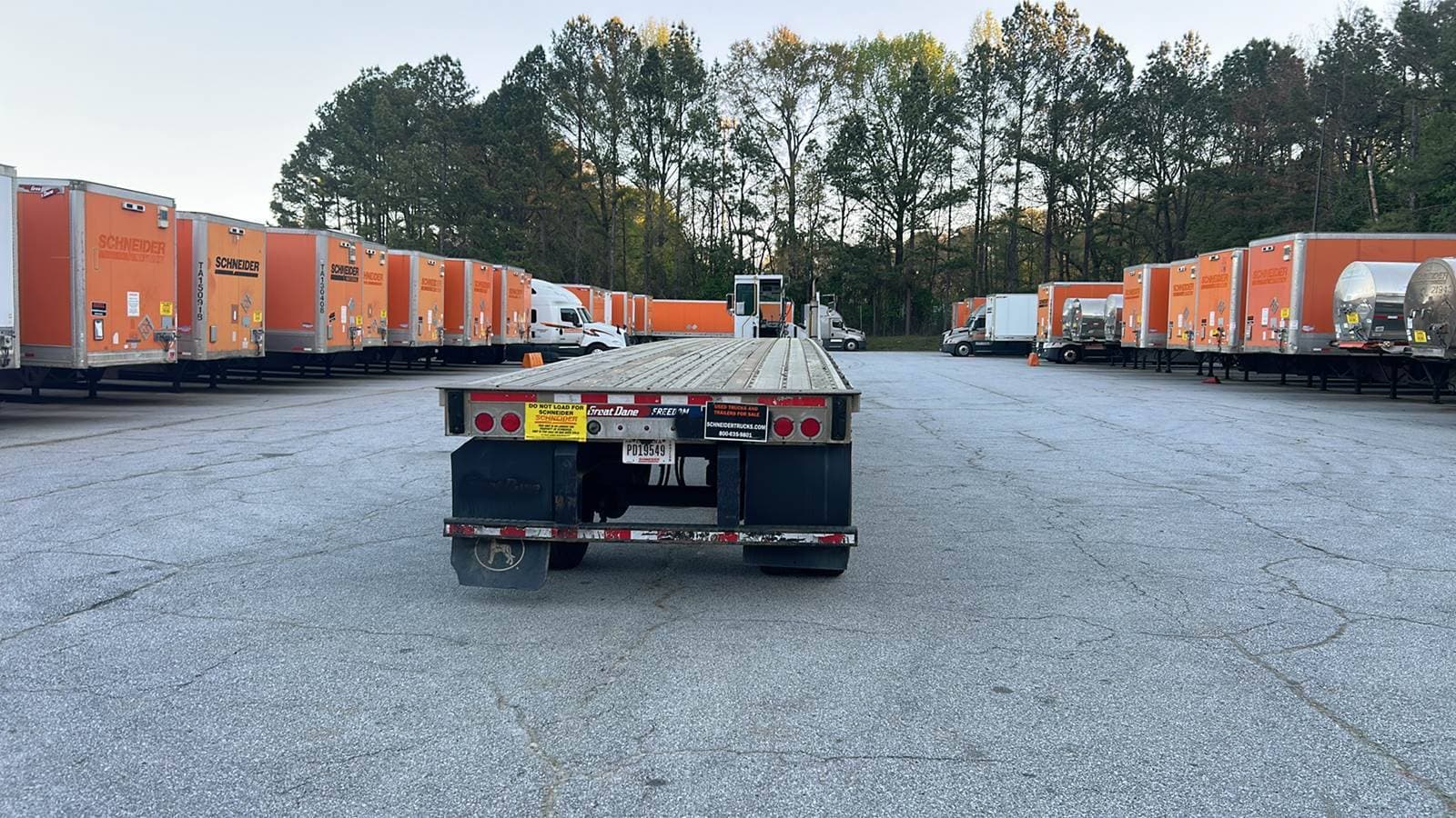 2013 Great Dane 53 ft Flatbed Trailer - Air Ride Suspension image 6