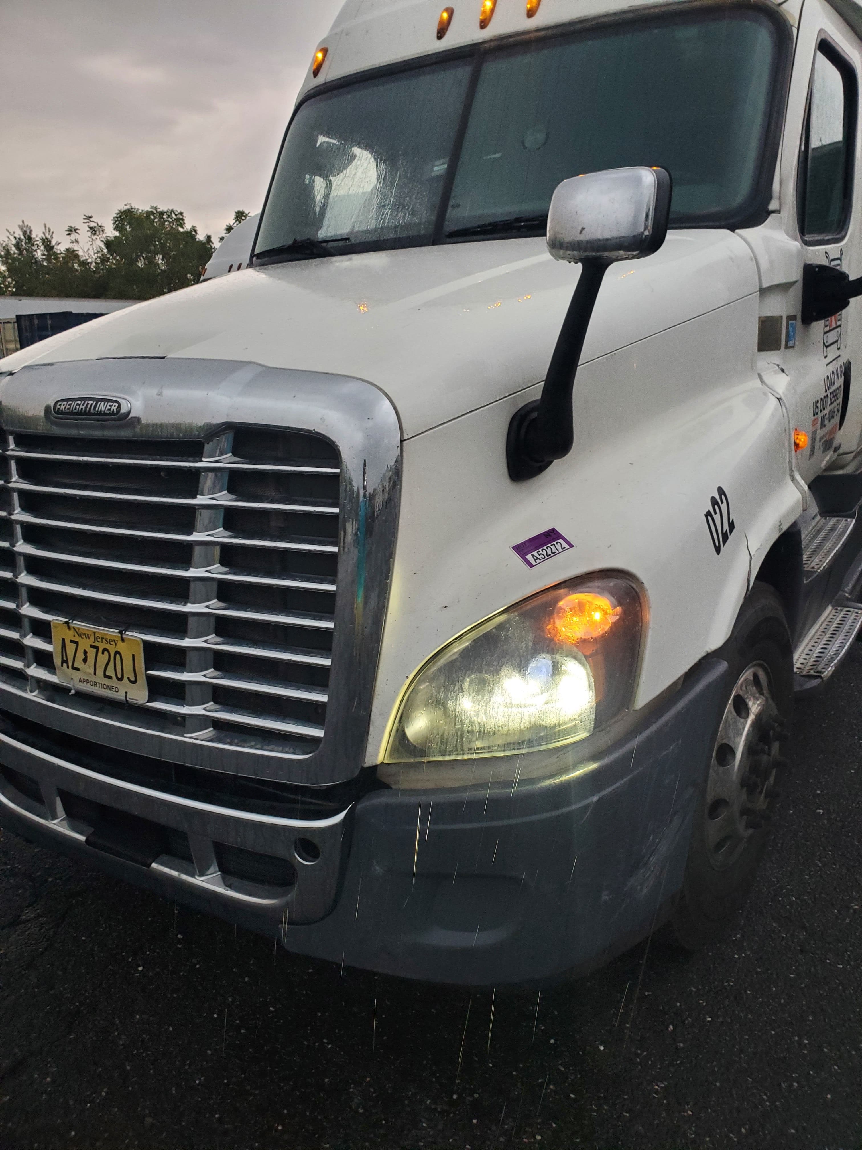 2016 Freightliner Cascadia image 9