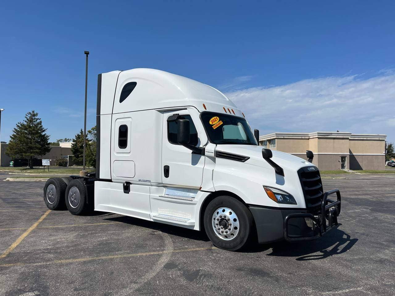 2021 Freightliner Cascadia 126 #1178 image 2