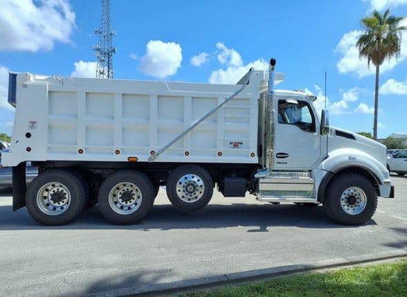 2025 Kenworth T880 image 6