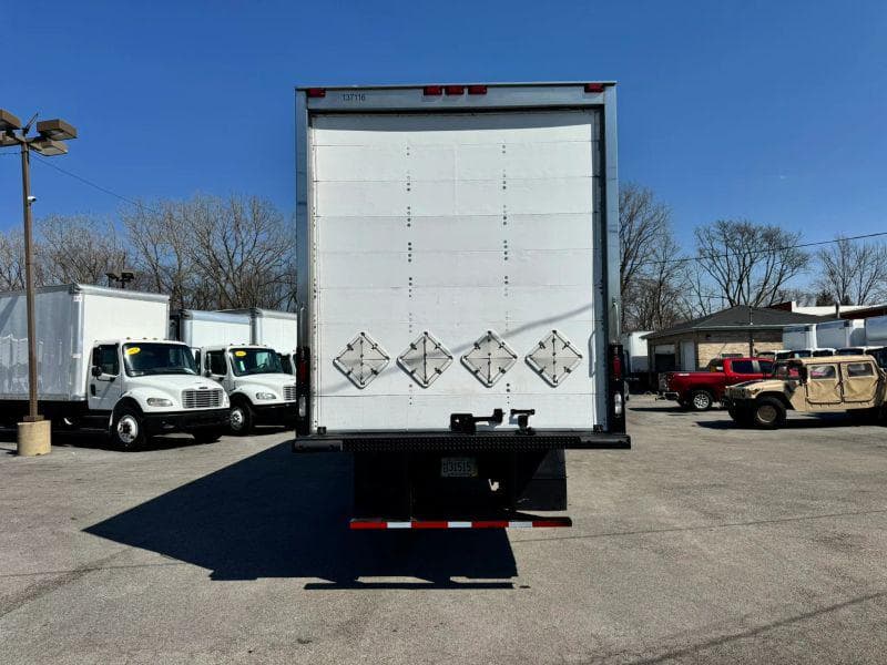 2016 Freightliner Cascadia 125 image 7