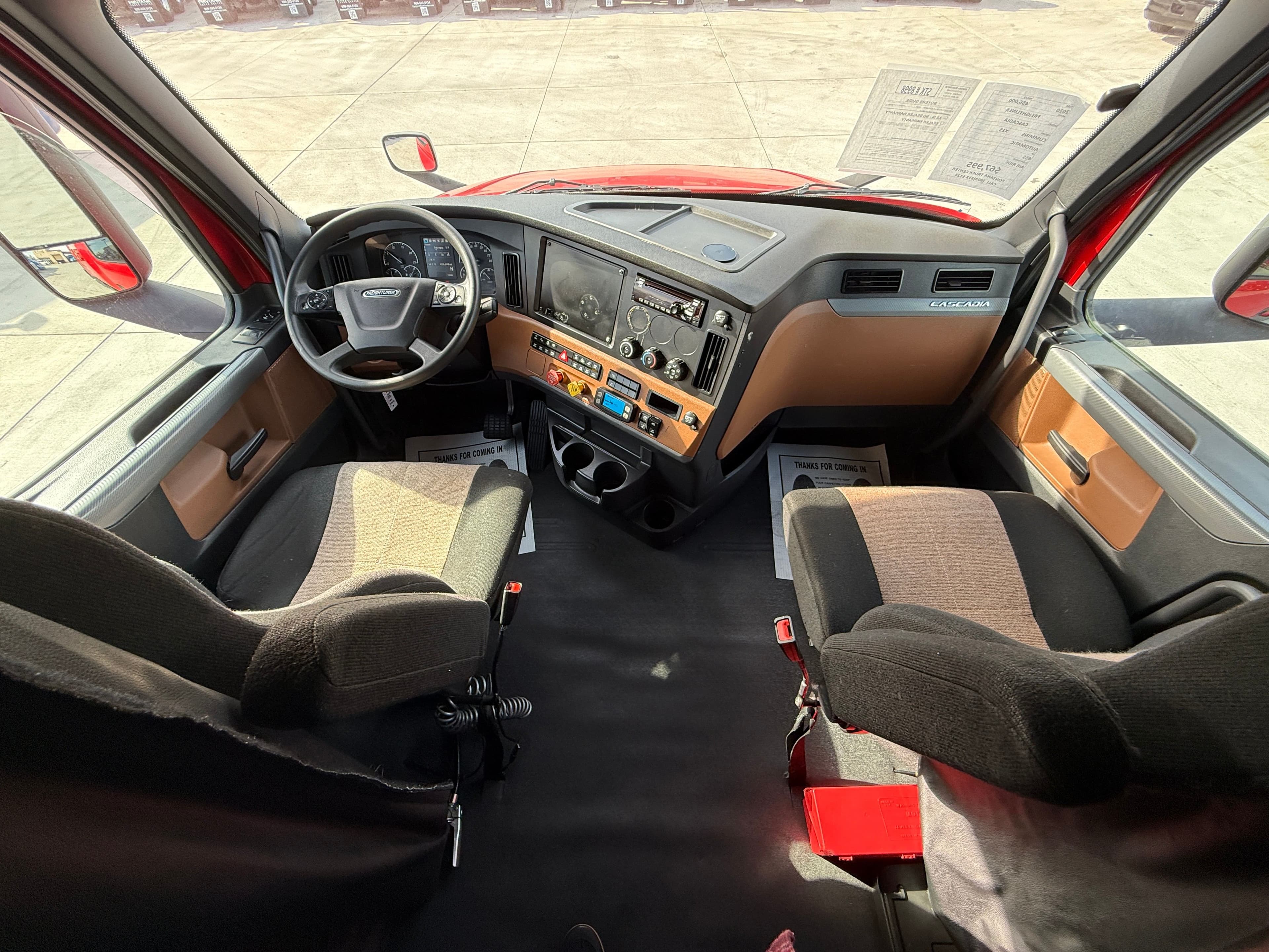 2020 Freightliner Cascadia 126 image 17