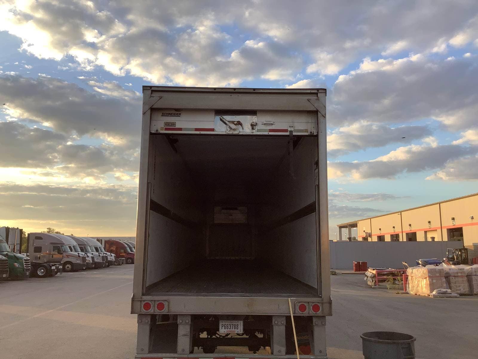 2018 Wabash Refrigerated Van image 5