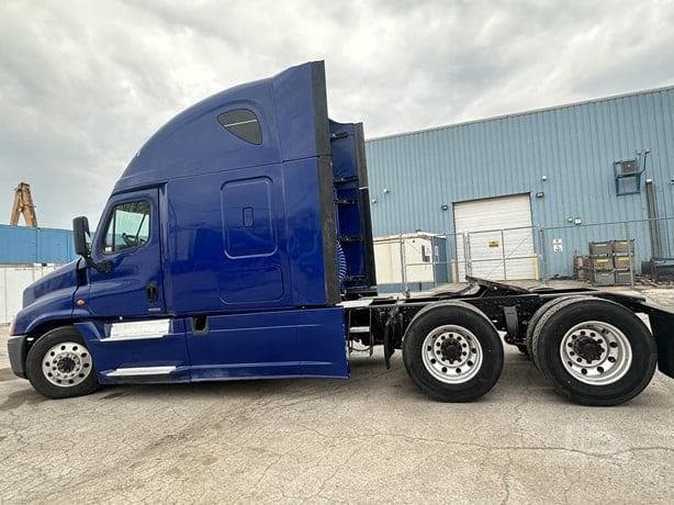 2018 Freightliner Cascadia image 4