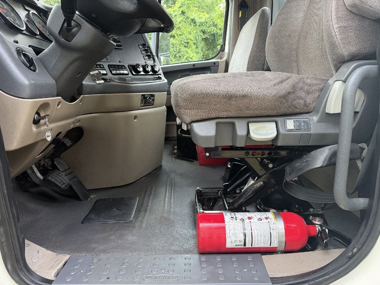 2018 Freightliner Cascadia 125 image 16