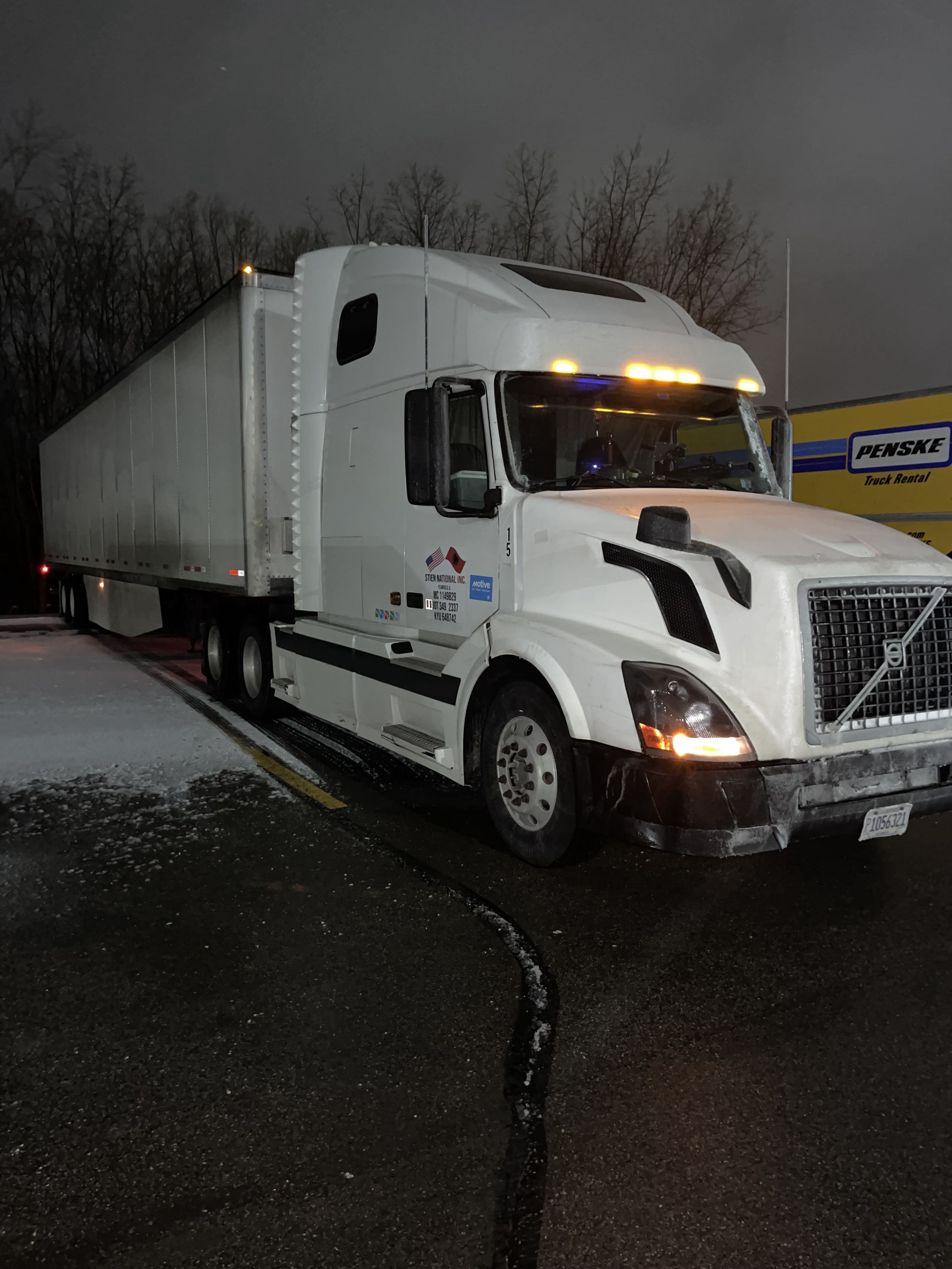 2006 Volvo VNL670 image 5