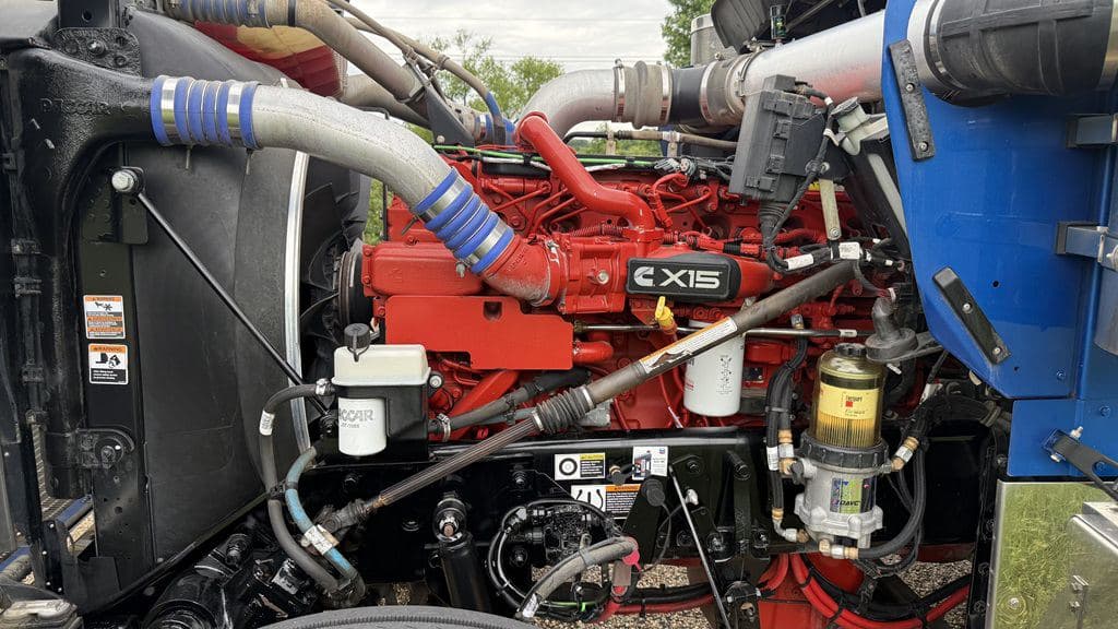 Used 2023 KENWORTH W900L image 12