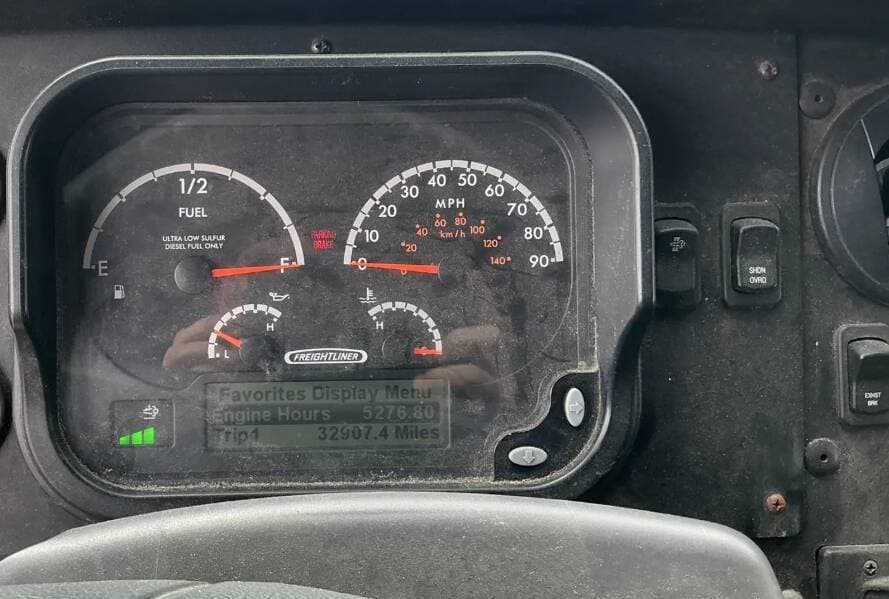 2016 Freightliner MT55 image 7