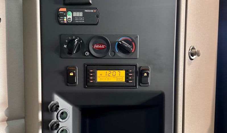 2024 Peterbilt 579 image 10