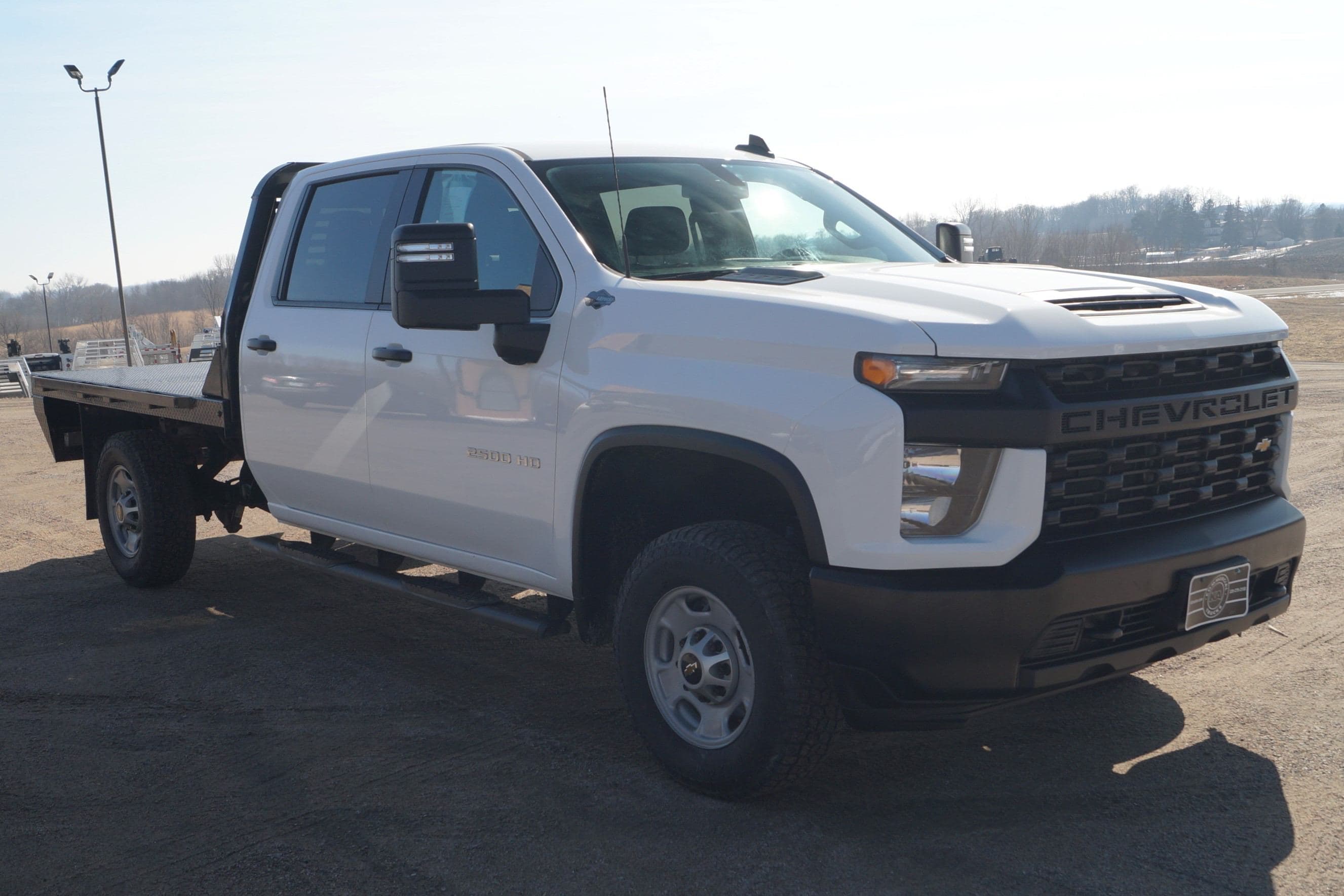 2023 Chevrolet Silverado 2500 WT - 8ft Flatbed - 4WD 6.6L V8 image 3