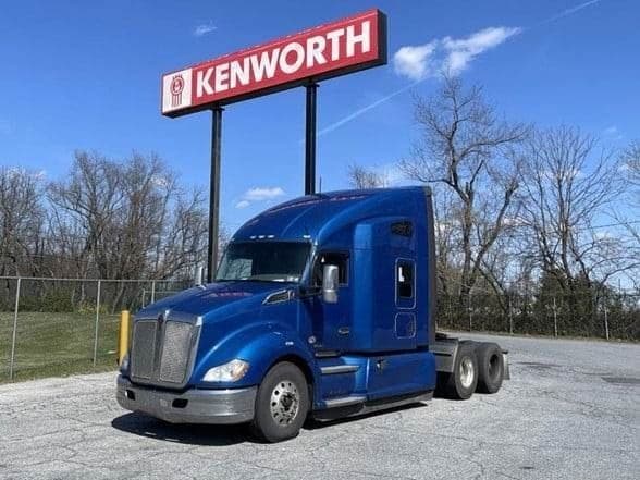 2020 Kenworth T680 image 1