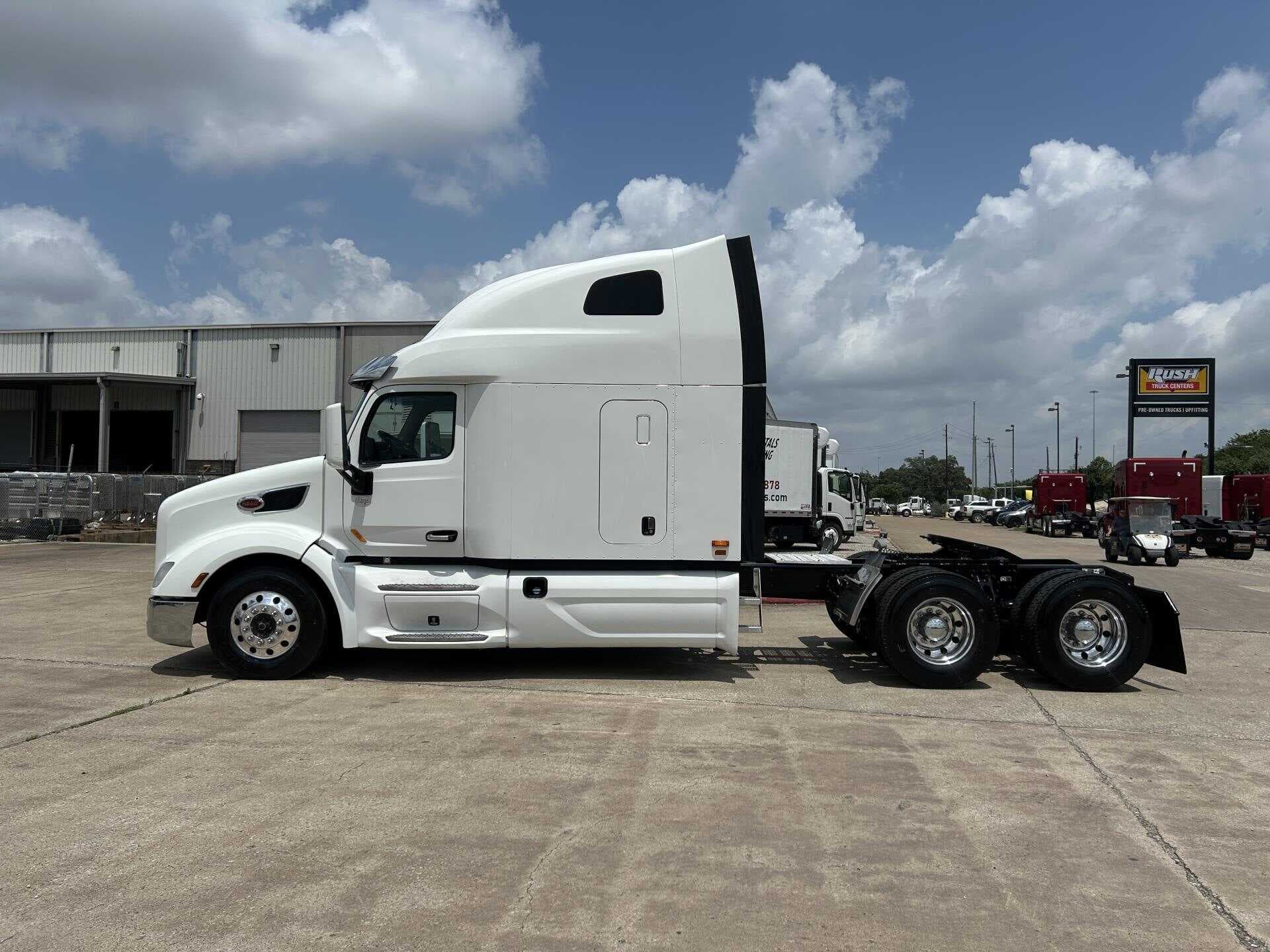 2020 Peterbilt 579 image 36