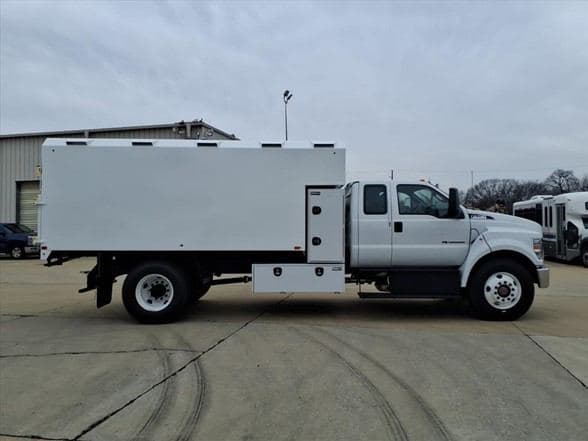 2026 Ford F750 SD image 3