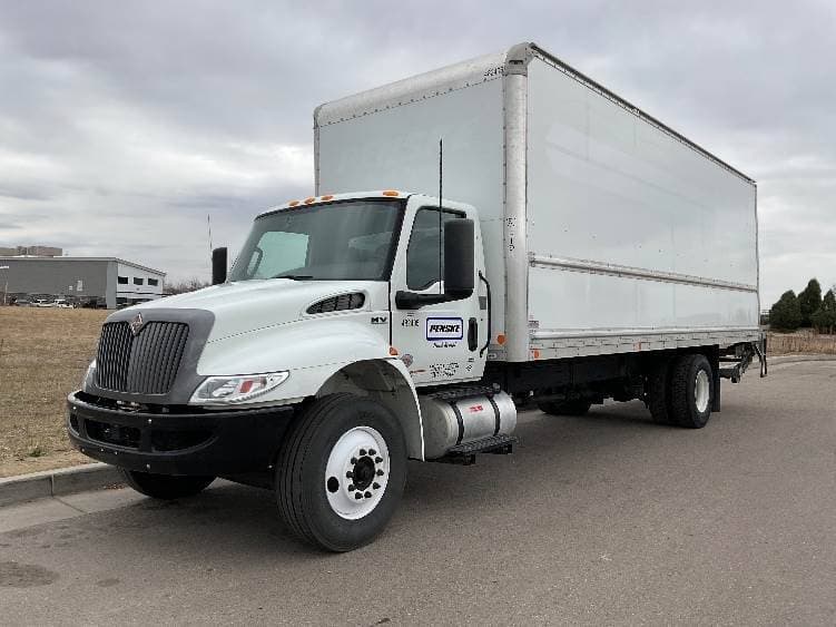 2022 International MV607 Box Truck - 220HP, 6 Speed Automatic, Roll up Door image 3