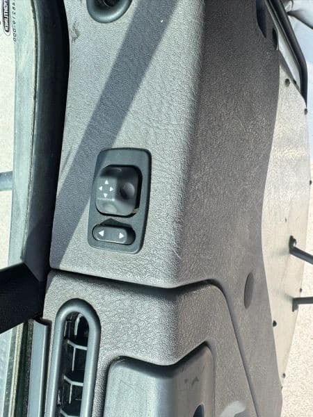 2017 Freightliner M2 106 image 23