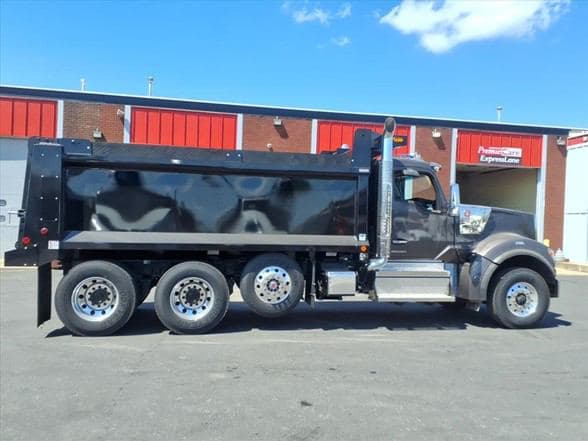 2026 Kenworth W990 image 3
