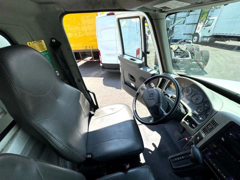 2019 International 4300 image 27