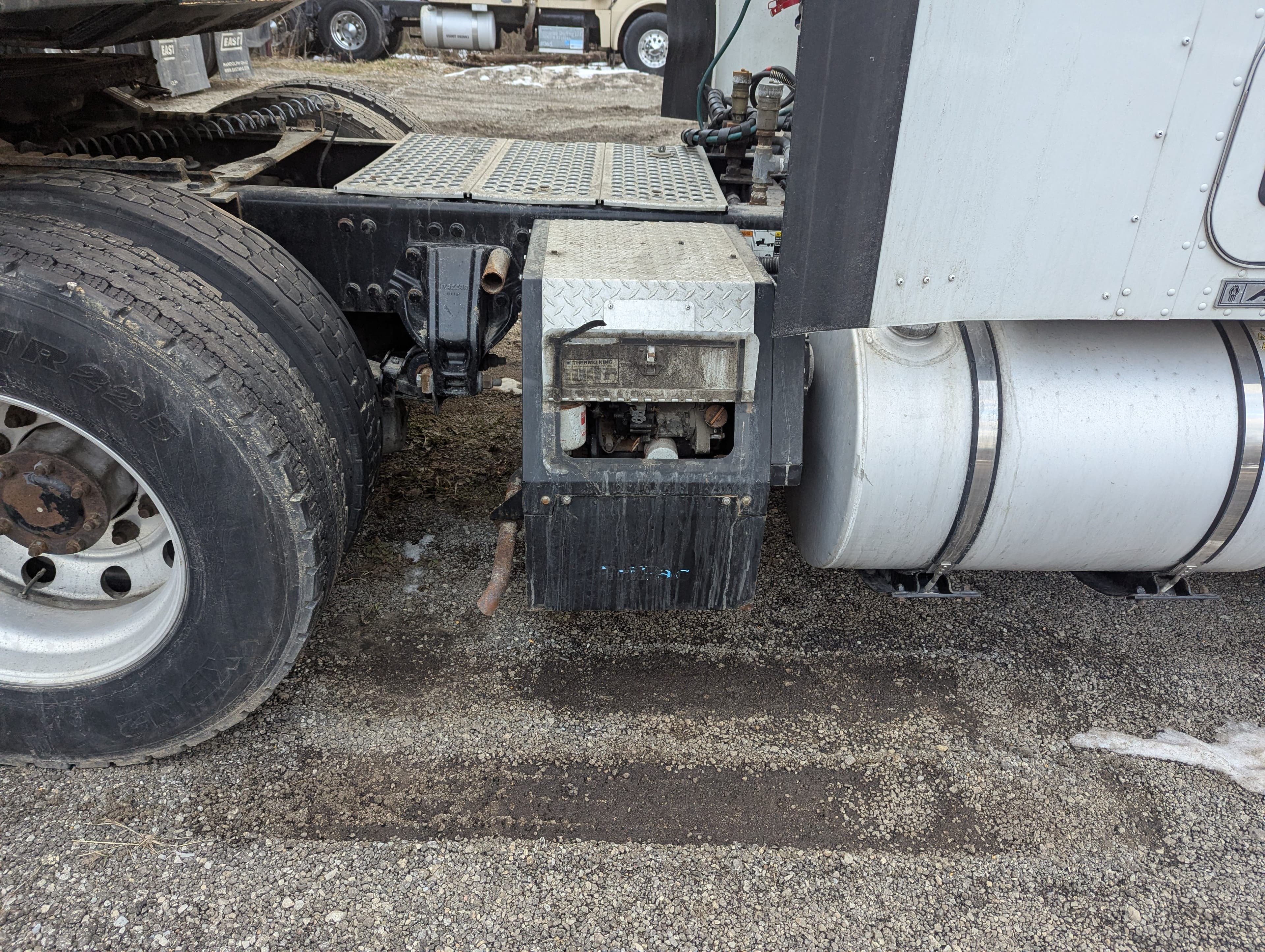 2014 Kenworth T6 Series image 9