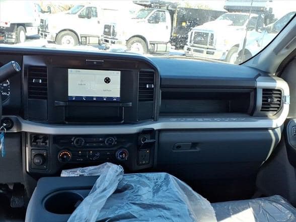 2026 Ford F450 XL SD image 17