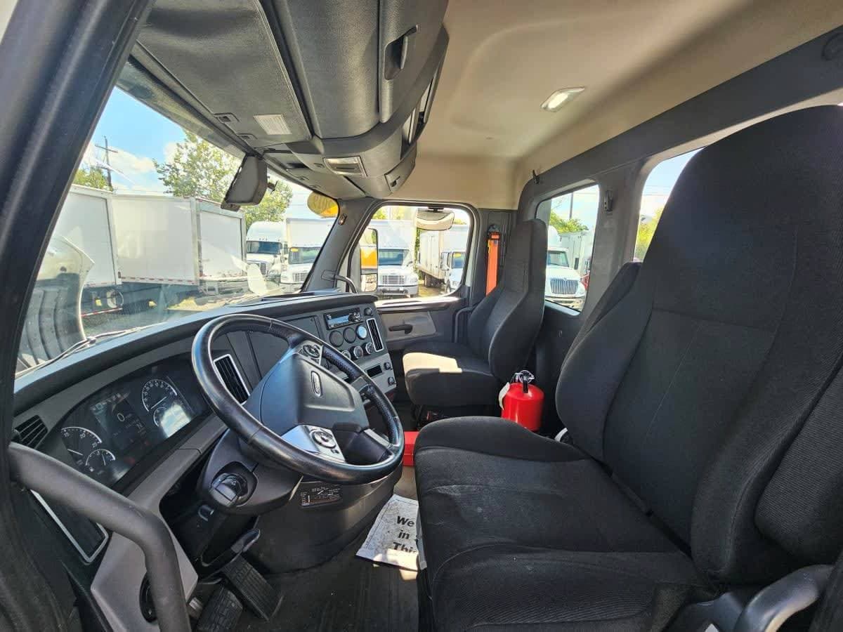 2019 Freightliner Cascadia image 7