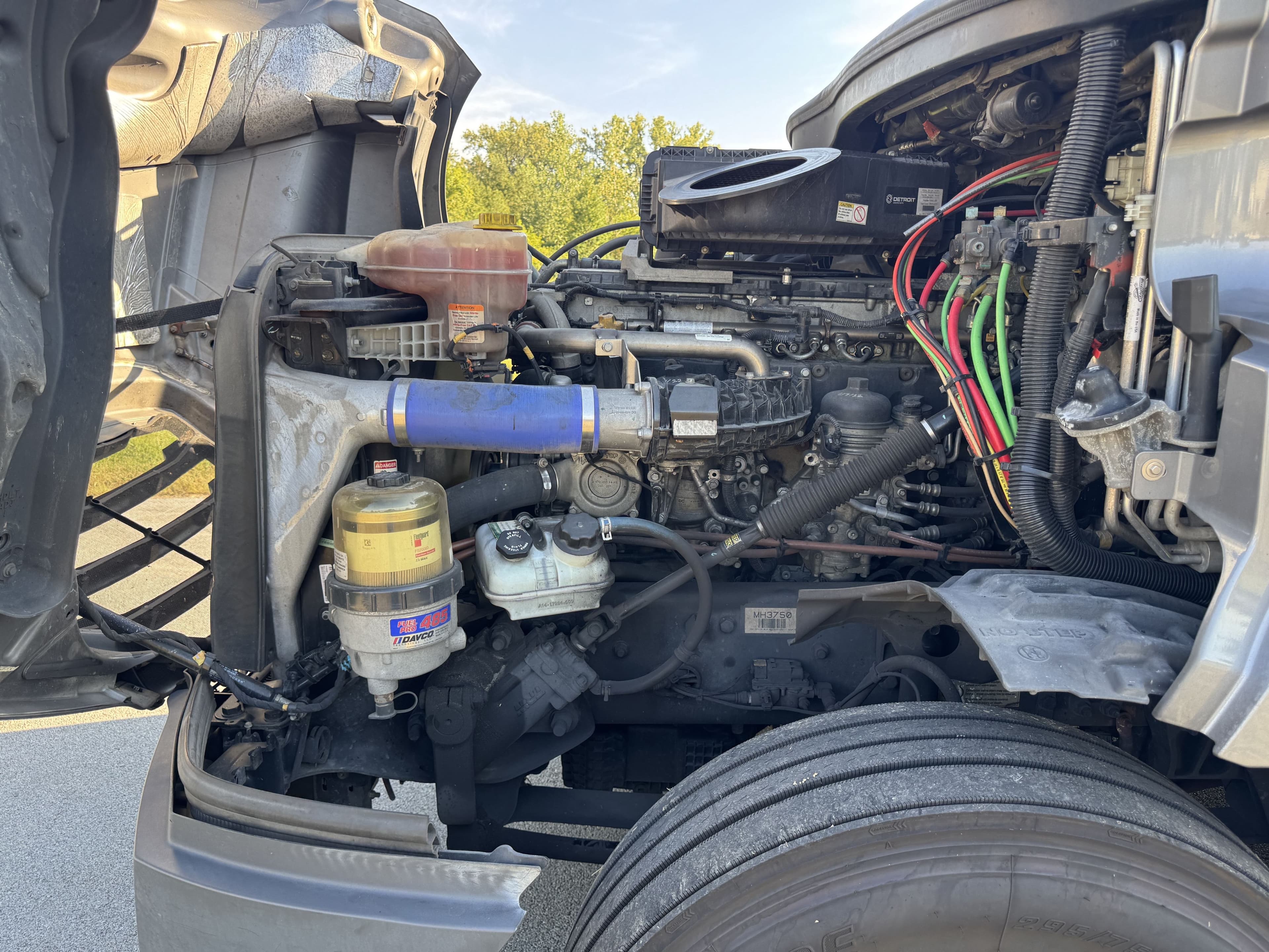 2021 Freightliner Cascadia 126 image 8