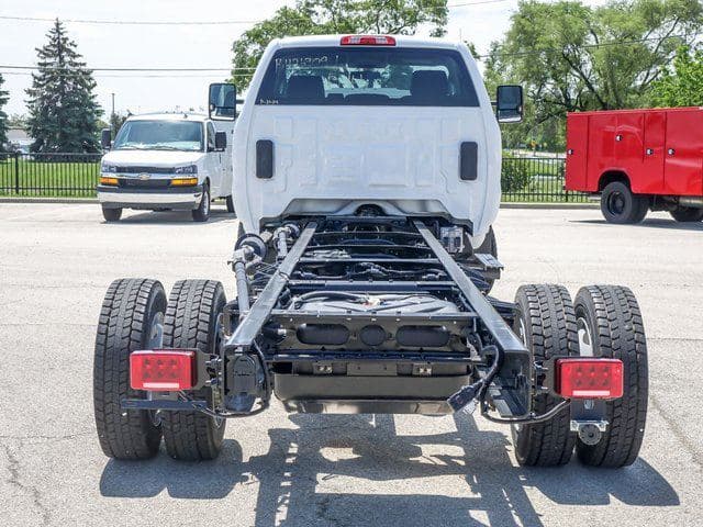 2024 Chevrolet Silverado 4500HD Work Truck image 4
