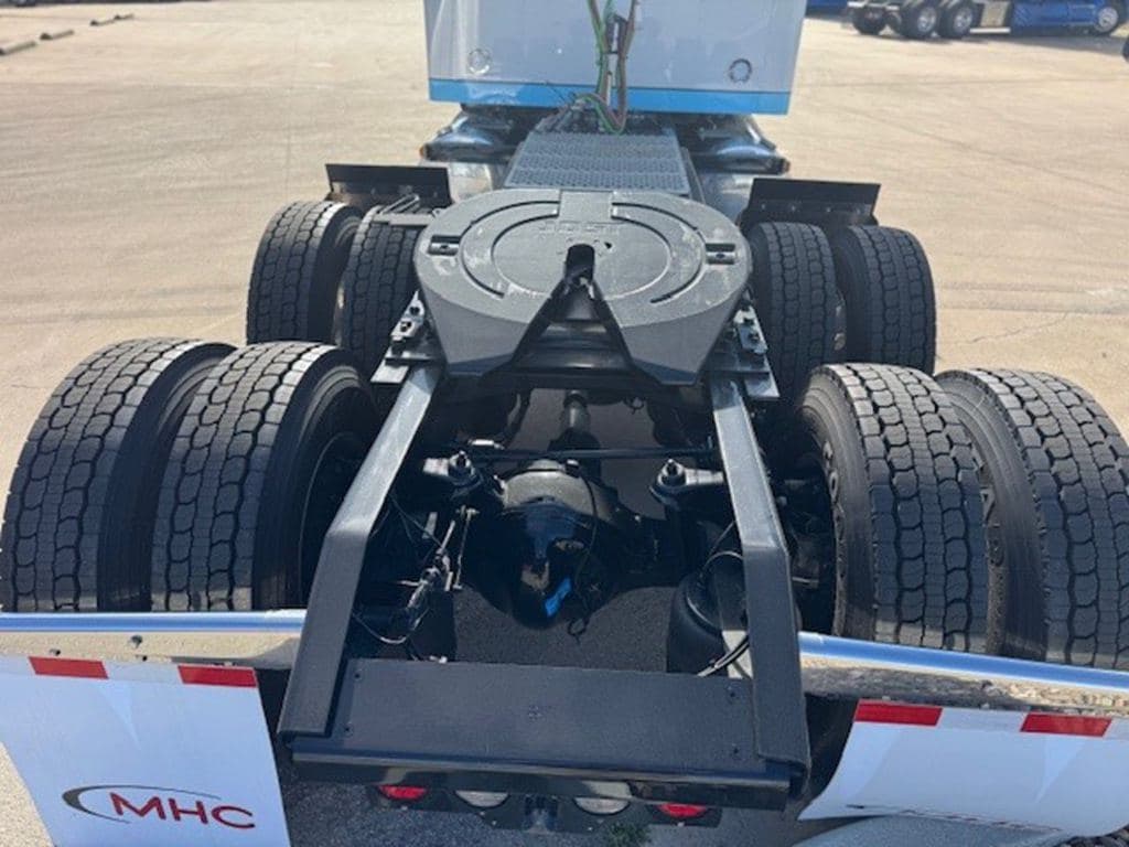 New 2026 KENWORTH W900L image 13