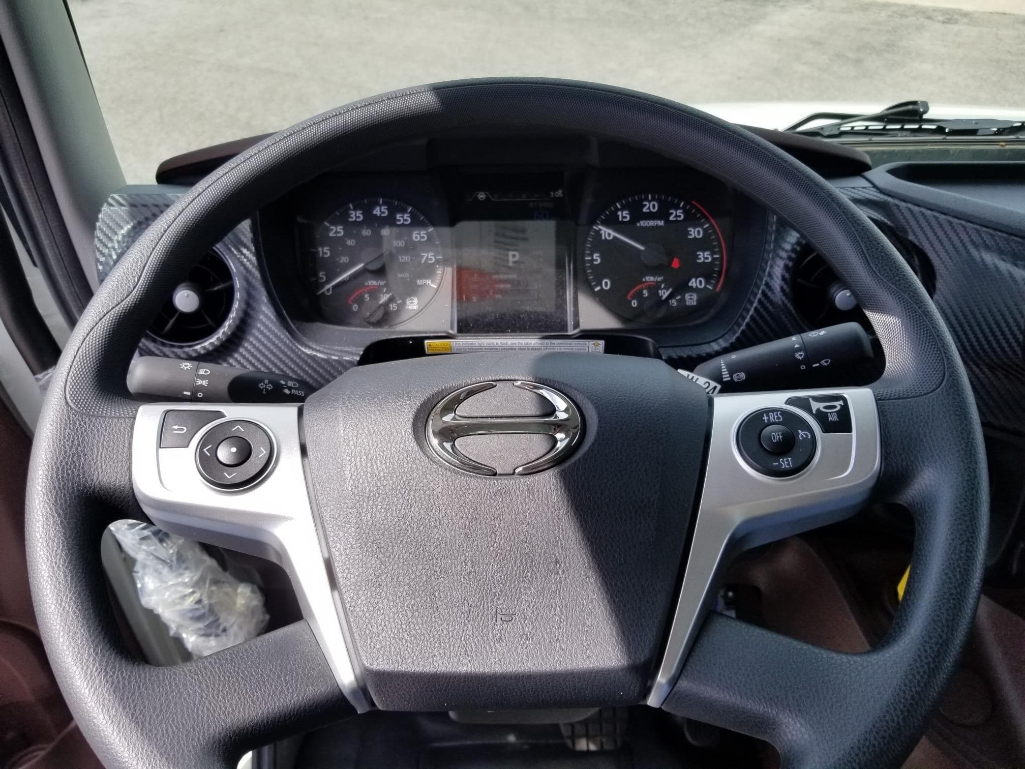 2024 HINO L6 118525 image 11