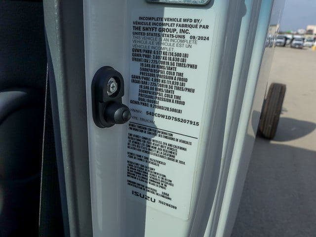 2025 Chevrolet 4500 HG LCF Gas Work Truck 150" Wheelbase Cab Chassis image 13