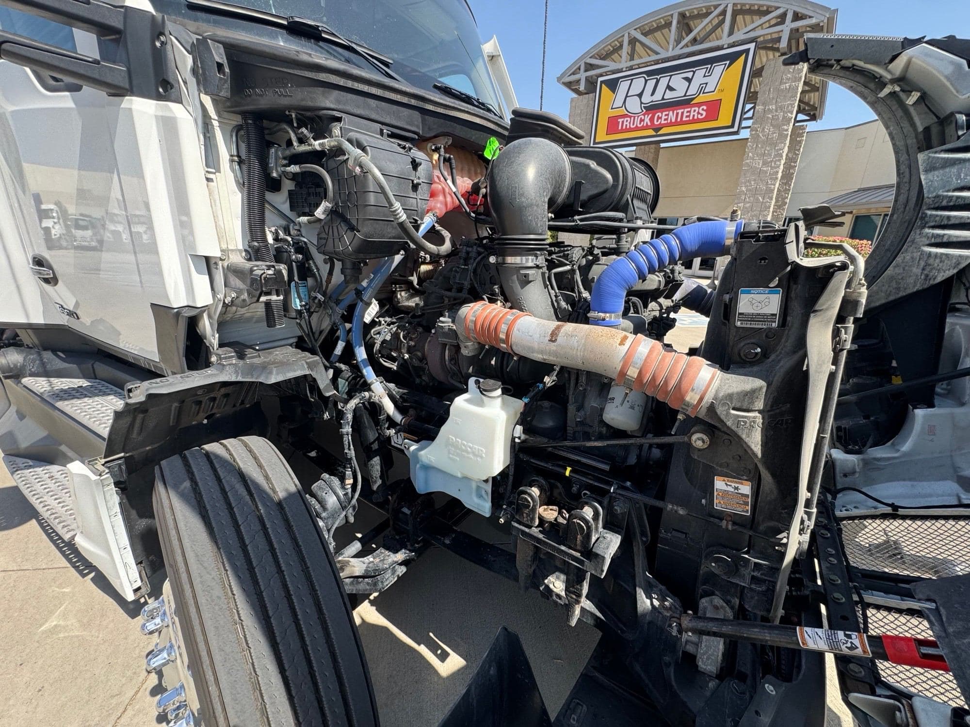 2023 Kenworth T680 image 14