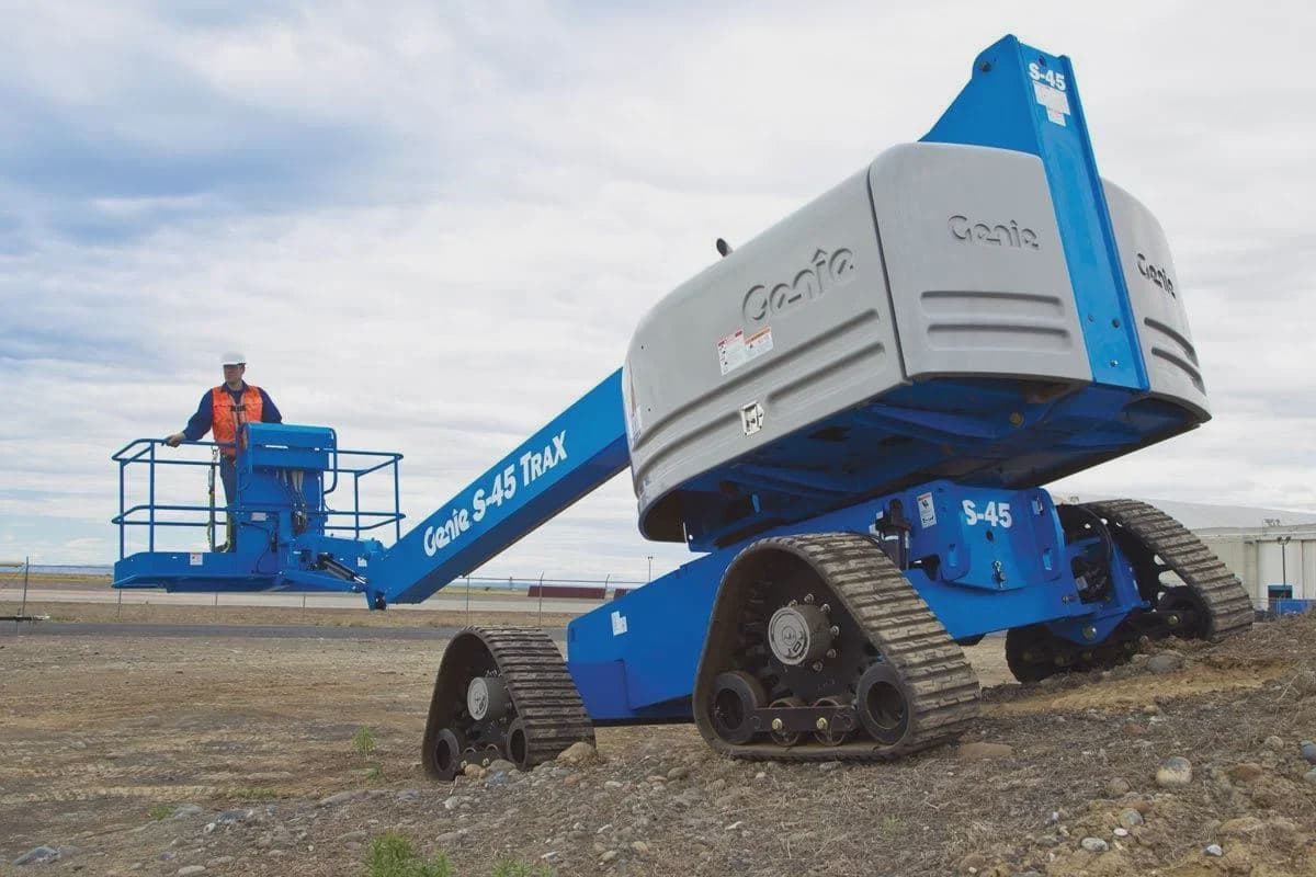 2026 GENIE S45 TRAX image 1