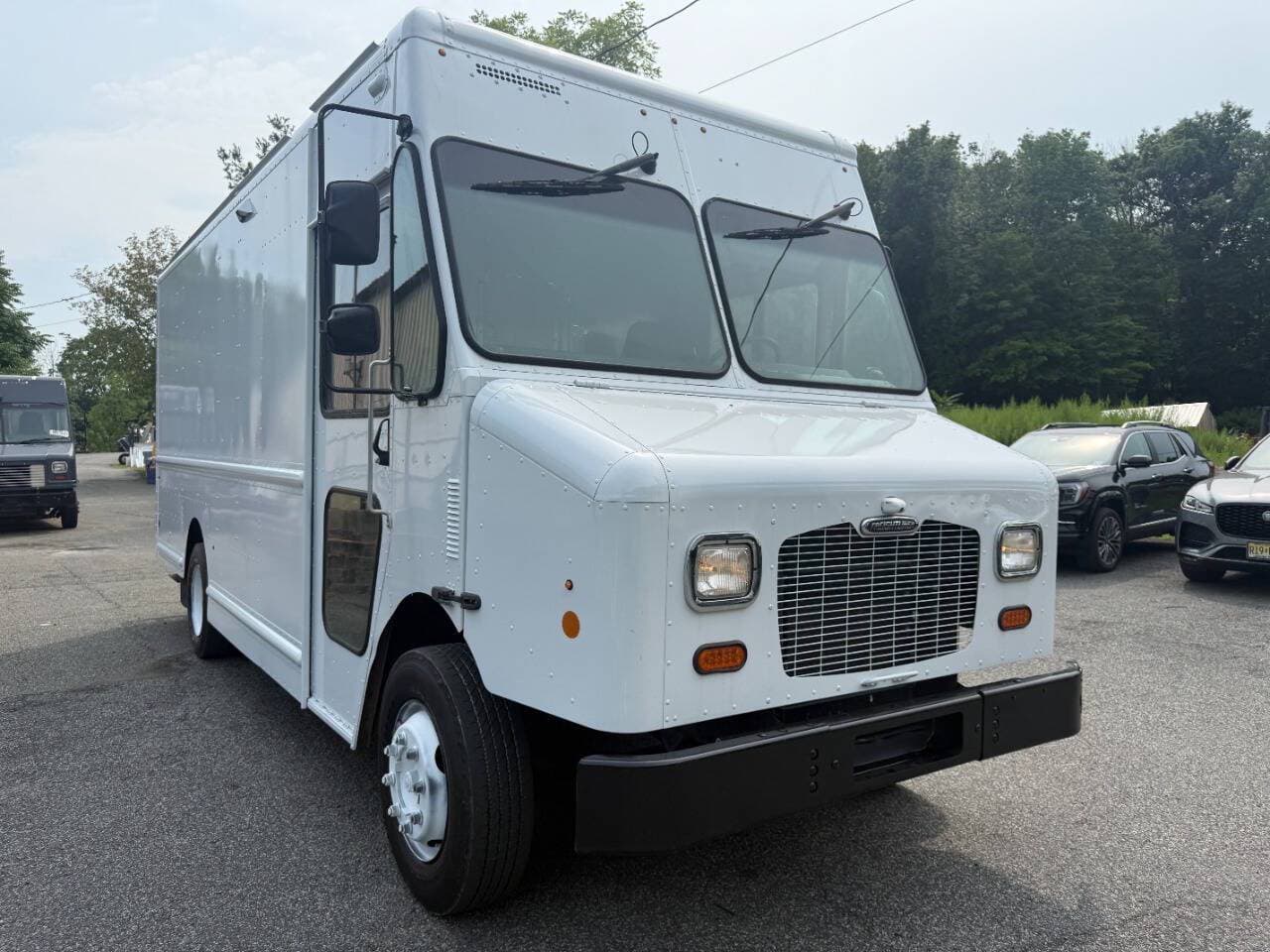 2020 Freightliner MT45 image 7